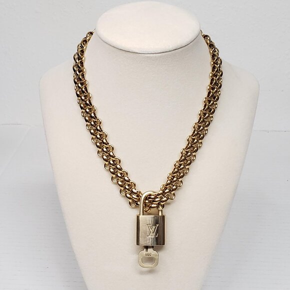 Authentic Louis Vuitton Lock & Key with Unbranded Stainless Steel Chain 100525 - Picture 2 of 13